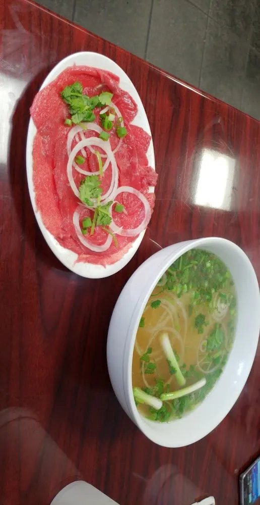 Pho Tai