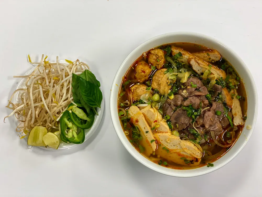 Vietnamese Spicy Noodle Soup